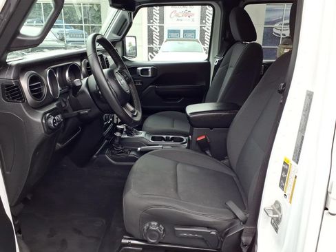 Used 2021 Jeep Gladiator Sport AWD/4WD image 16