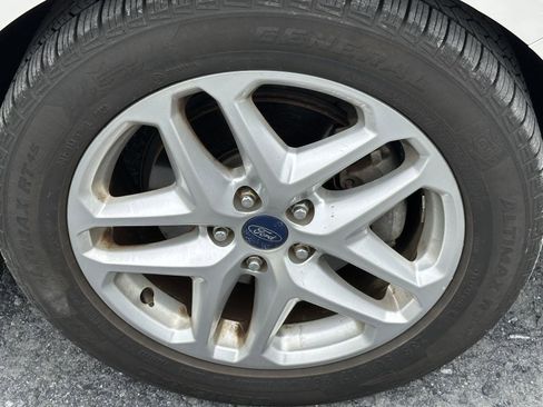 Used 2013 Ford Fusion SE FWD image 10