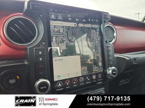 Used 2023 Jeep Gladiator Rubicon w/ LED Lighting Group AWD/4WD image 16