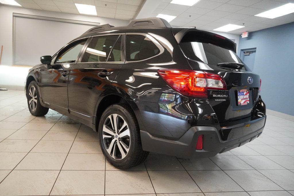 Used 2019 Subaru Outback 2.5i Limited AWD/4WD image 3