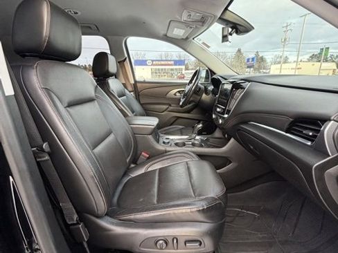 Used 2019 Chevrolet Traverse Premier w/ LPO, Blackout Package image 14
