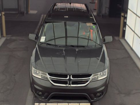 Used 2014 Dodge Journey SXT w/ Flexible Seating Group FWD image 2