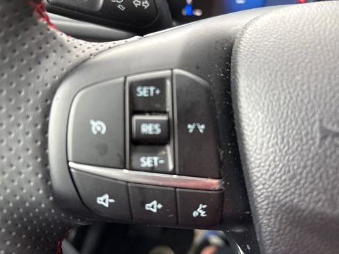 Used 2025 Ford Escape ST-Line Select image 18