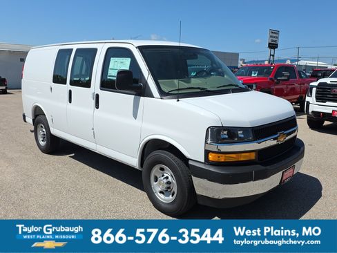 New 2026 Chevrolet Express 3500 w/ Driver Convenience Package RWD image 2