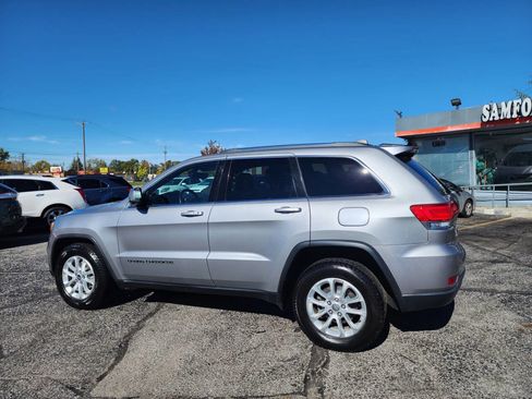Used 2017 Jeep Grand Cherokee Laredo w/ Quick Order Package 23E image 9