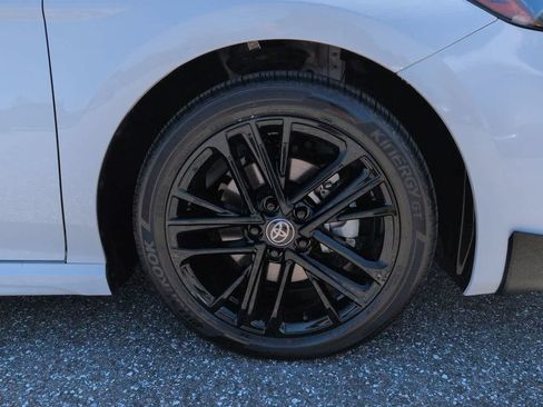 Used 2026 Toyota Camry SE FWD image 11