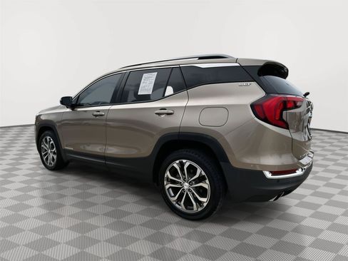 Used 2018 GMC Terrain SLT w/ Preferred Package AWD/4WD image 4