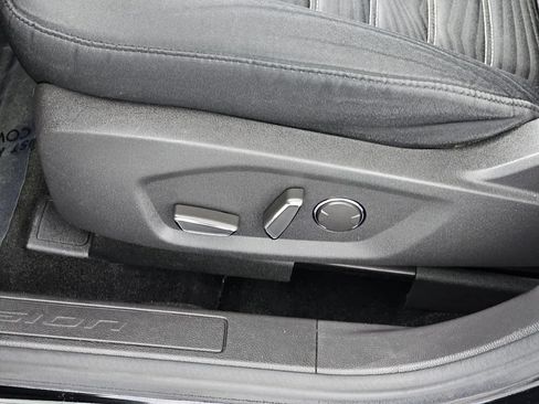 Used 2016 Ford Fusion SE FWD image 21