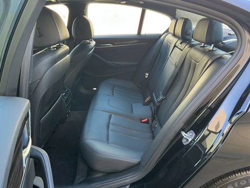 Used 2019 BMW 530i w/ Convenience Package RWD image 11