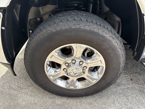 Used 2024 RAM 3500 Big Horn AWD/4WD image 11