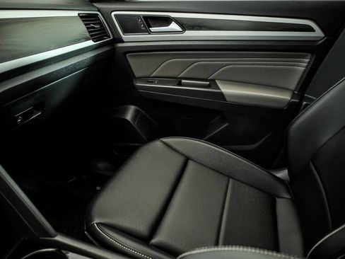 Certified 2023 Volkswagen Atlas SE AWD/4WD image 23