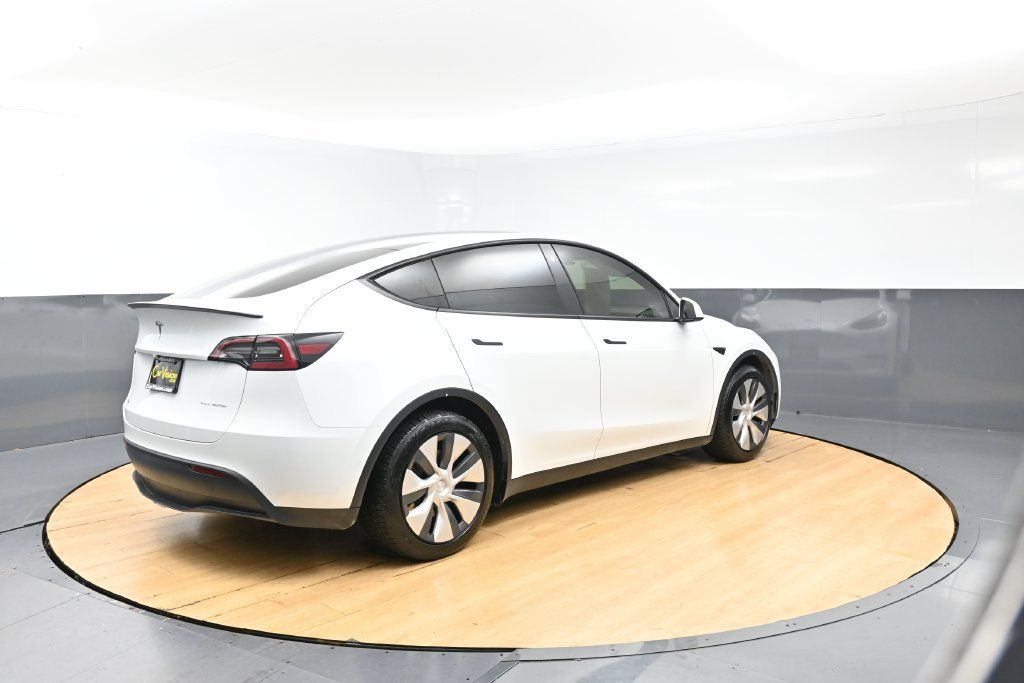 Used 2021 Tesla Model Y Long Range AWD/4WD image 7