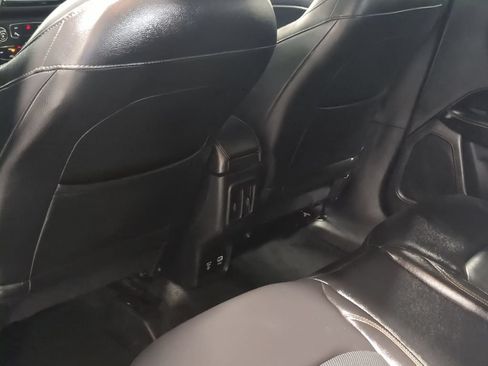 Used 2018 Jeep Compass Limited w/ Navigation Group FWD image 22
