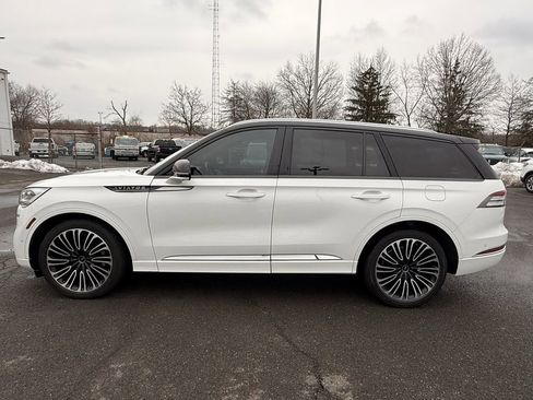 Used 2021 Lincoln Aviator Black Label w/ Dynamic Handling Package image 2