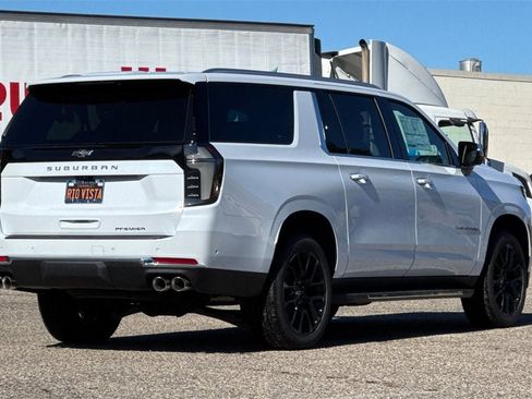 New 2026 Chevrolet Suburban Premier image 4