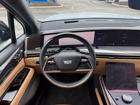Certified 2025 Cadillac Escalade IQ Sport 2 AWD/4WD image 11