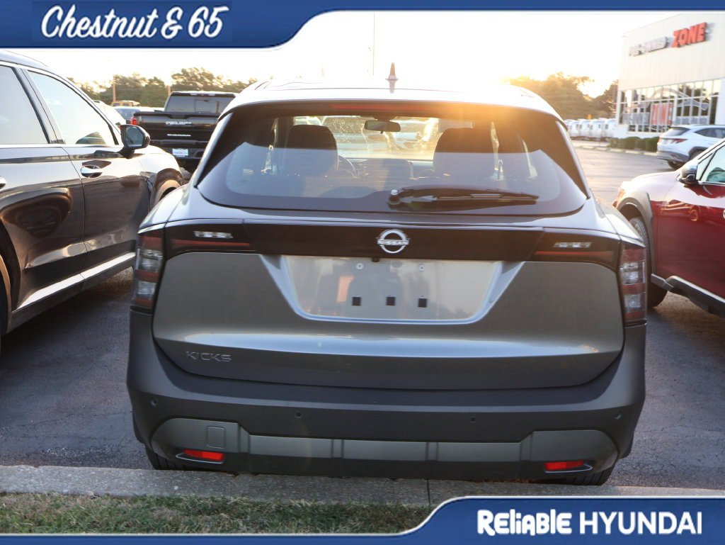 Used 2025 Nissan Kicks S FWD image 18