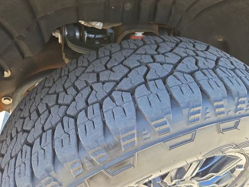 Used 2026 GMC Sierra 2500 AT4 AWD/4WD image 11