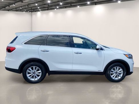 Used 2020 Kia Sorento LX AWD/4WD image 9