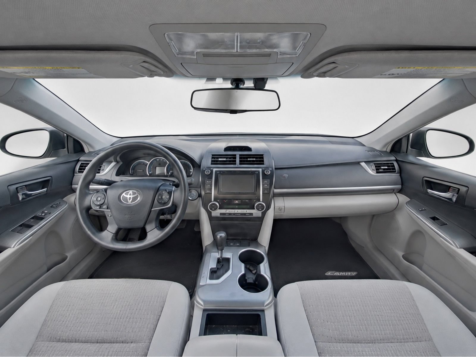 Used 2014 Toyota Camry LE FWD image 13