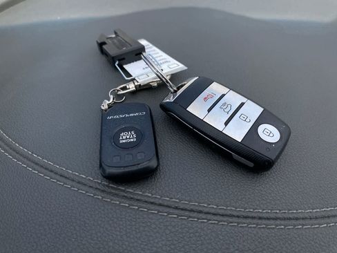 Used 2017 Kia Sportage SX image 36