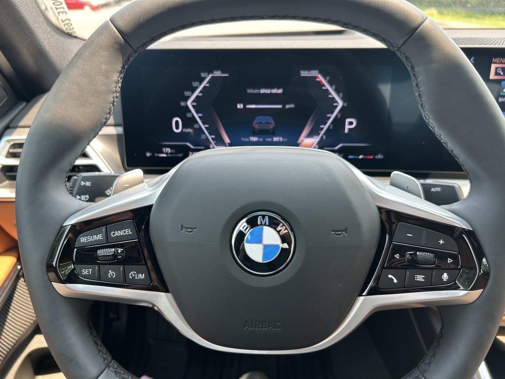 Used 2025 BMW 330i Sedan w/ Premium Package RWD image 38