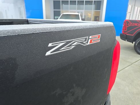 Used 2020 Chevrolet Colorado ZR2 image 35