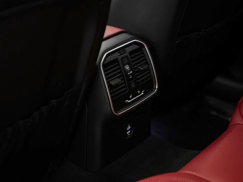 New 2026 Porsche Macan AWD/4WD image 31