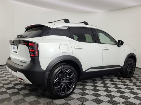 New 2026 Nissan Kicks SR w/ SR Premium Package image 4