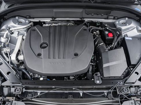 New 2026 Volvo XC60 B5 Plus w/ Protection Package Premier image 18