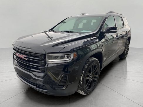 Used 2023 GMC Acadia SLE w/ Driver Convenience Package image 4