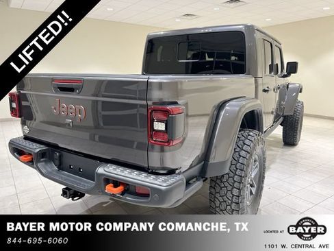 Used 2025 Jeep Gladiator Mojave AWD/4WD image 5
