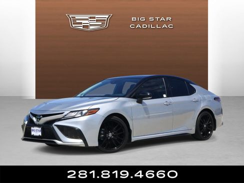 Used 2024 Toyota Camry XSE w/ Navigation Package FWD image 1