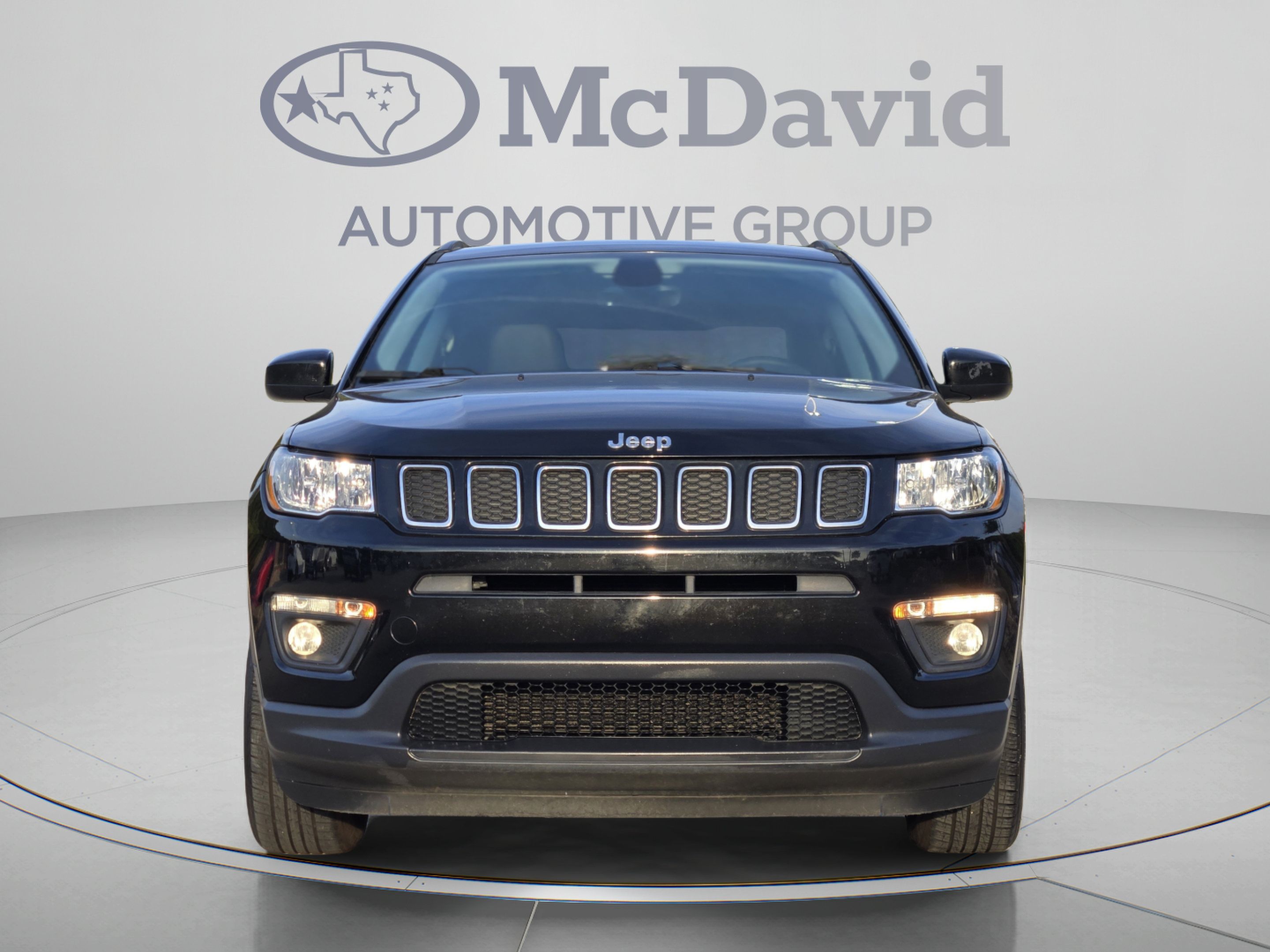 Used 2018 Jeep Compass Latitude FWD image 8