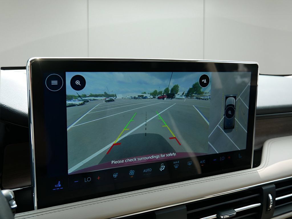 Used 2025 Lincoln Corsair Reserve FWD image 27