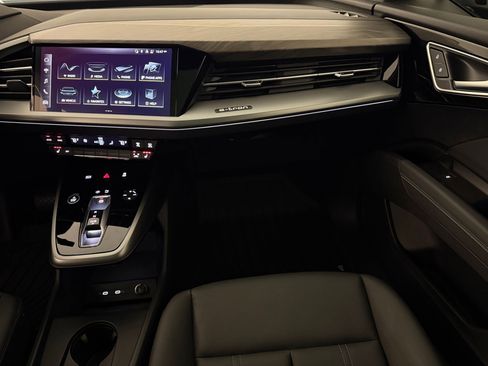 Used 2024 Audi Q4 e-tron Premium w/ Convenience Package image 28