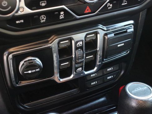 Used 2020 Jeep Gladiator Sport w/ Quick Order Package 24S AWD/4WD image 25
