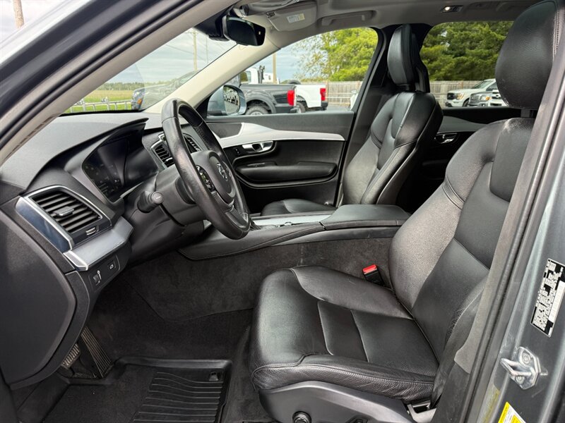 Used 2017 Volvo XC90 T5 Momentum w/ Vision Package FWD image 10