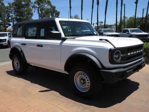New 2025 Ford Bronco 4-Door AWD/4WD image 6