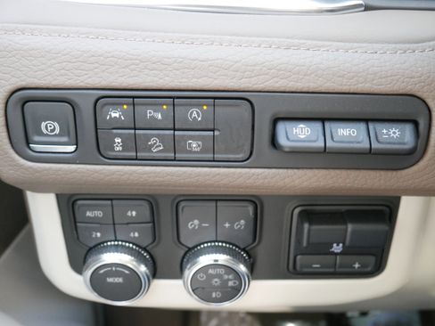 Used 2024 GMC Yukon Denali w/ Max Trailering Package image 34