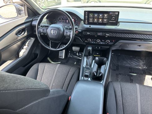 Used 2025 Honda Accord Sport image 13