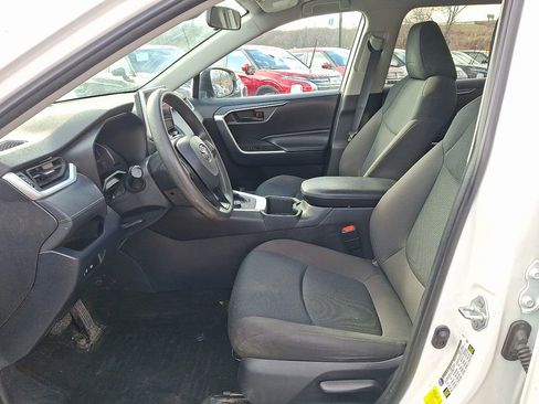 Used 2023 Toyota RAV4 LE AWD/4WD image 13