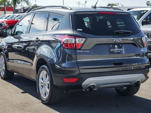 Used 2018 Ford Escape SE image 6