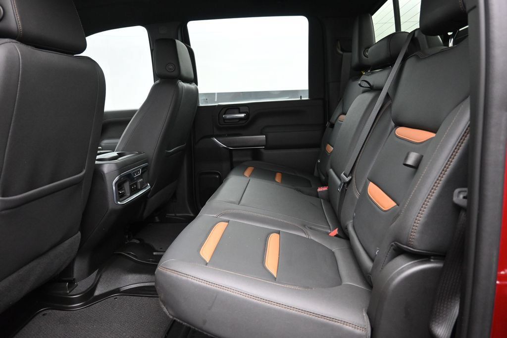 Used 2023 GMC Sierra 2500 AT4 w/ AT4 Preferred Package AWD/4WD image 19