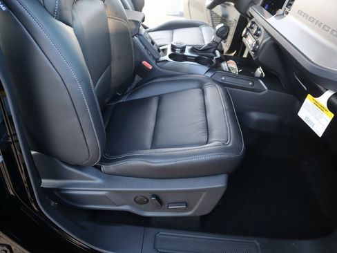 New 2025 Ford Bronco Outer Banks image 16