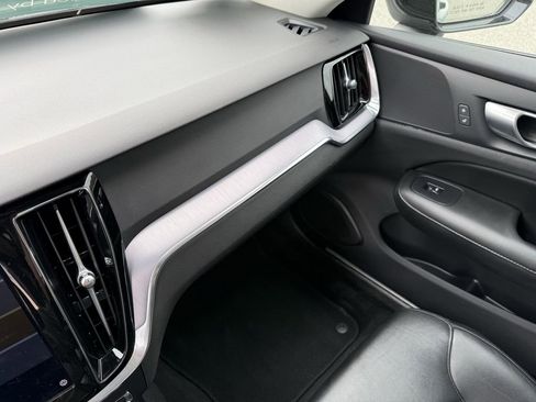 Used 2024 Volvo S60 B5 Core image 29