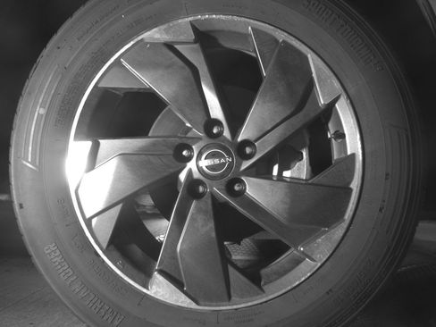 Used 2025 Nissan Rogue SV AWD/4WD image 13