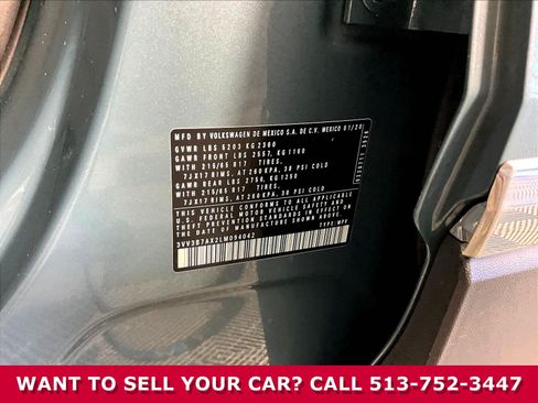 Used 2020 Volkswagen Tiguan SE w/ Panoramic Sunroof Package FWD image 19