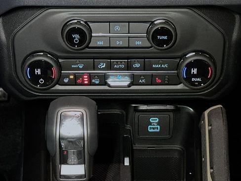 New 2025 Ford Bronco Badlands AWD/4WD image 26