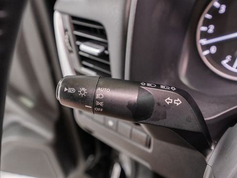 Used 2025 Nissan Rogue SV w/ SV Premium Package FWD image 28